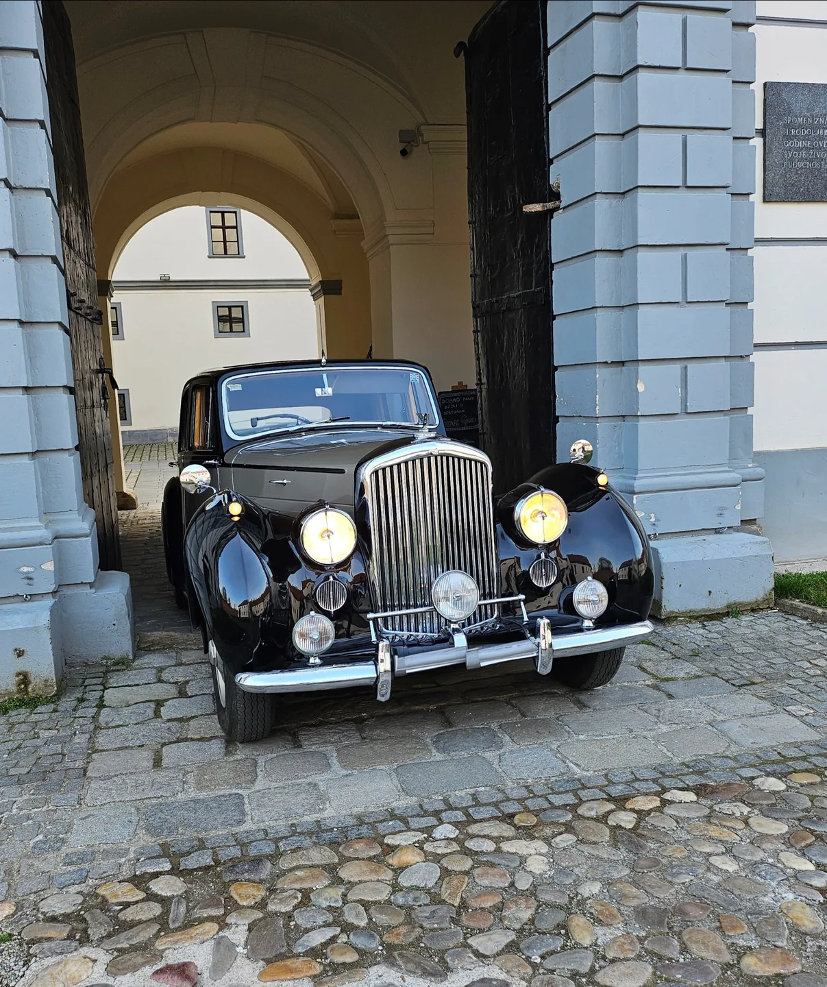 Bentley Mark VI Saloon