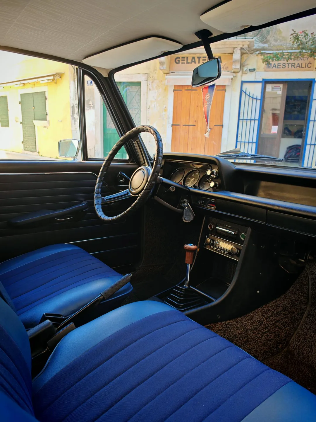 BMW 1602
