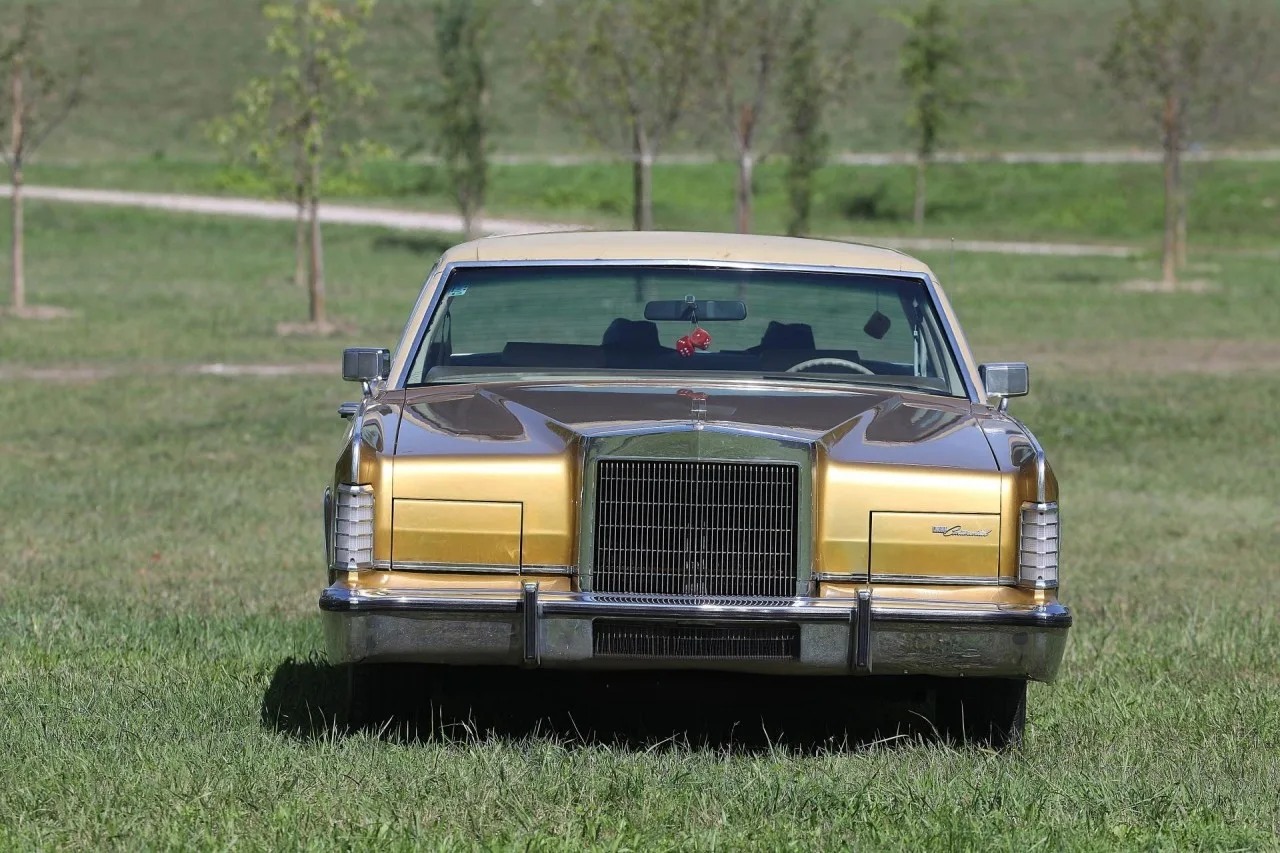 Lincoln Continental