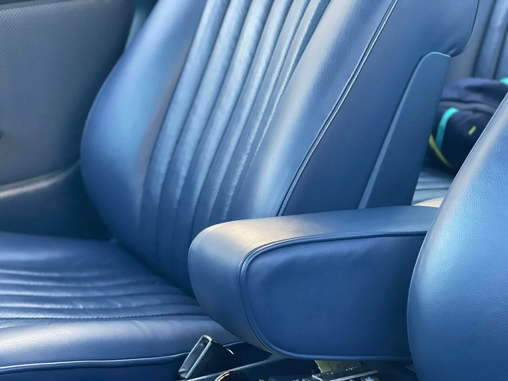 Mercedes-Benz C123 280 CE photo 5