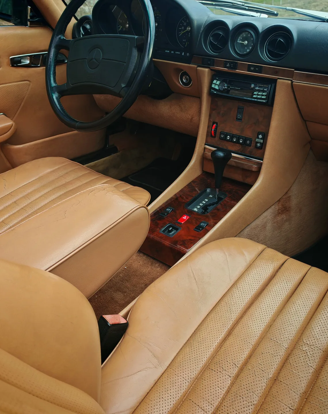 Mercedes-Benz SL 560